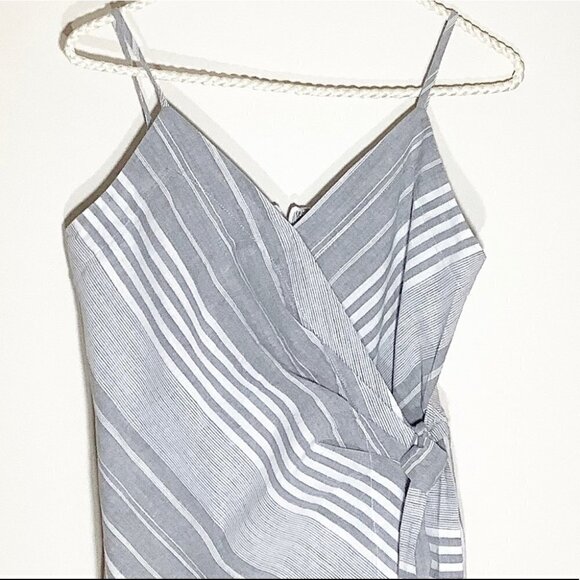 STRIPES GRAY AND WHITE 𝅺WRAP SUMMER ROMPER - Picture 2 of 6